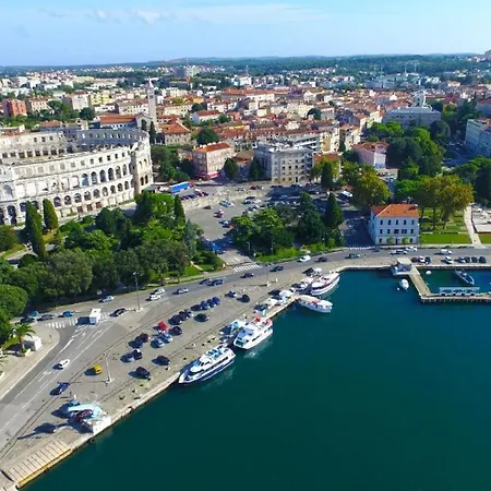 Fuer 7 Personen Ca 80 Qm In Stinjan, Istrien Istrische Riviera Штиньян